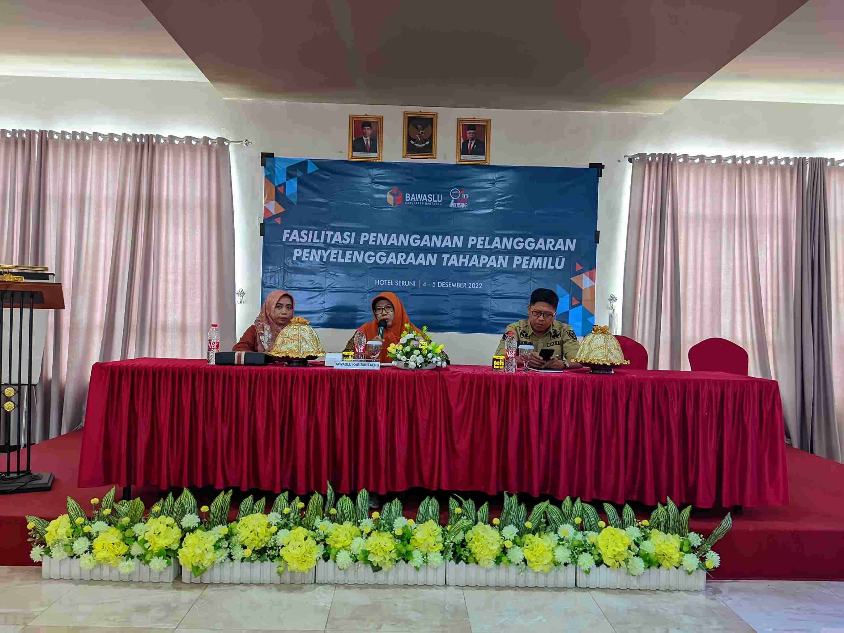 PASTIKAN KESIAPAN PANWASLU KECAMATAN, BAWASLU KAB. BANTAENG GELAR FASILITASI PENANGANAN PELANGGARAN PENYELENGGARAAN TAHAPAN PEMILU