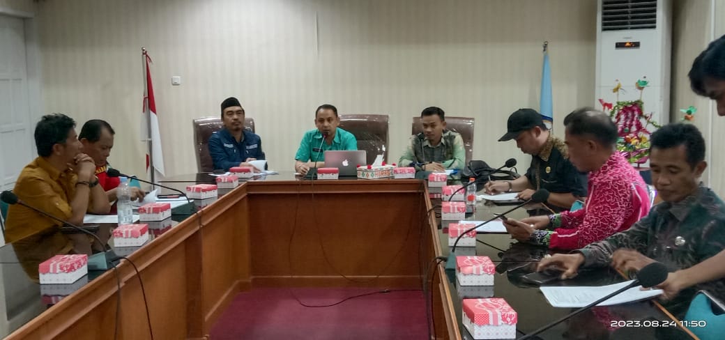 BAWASLU BANTAENG HADIRI RAPAT PENENTUAN LOKASI PEMASANGAN ALAT PERAGA KAMPANYE