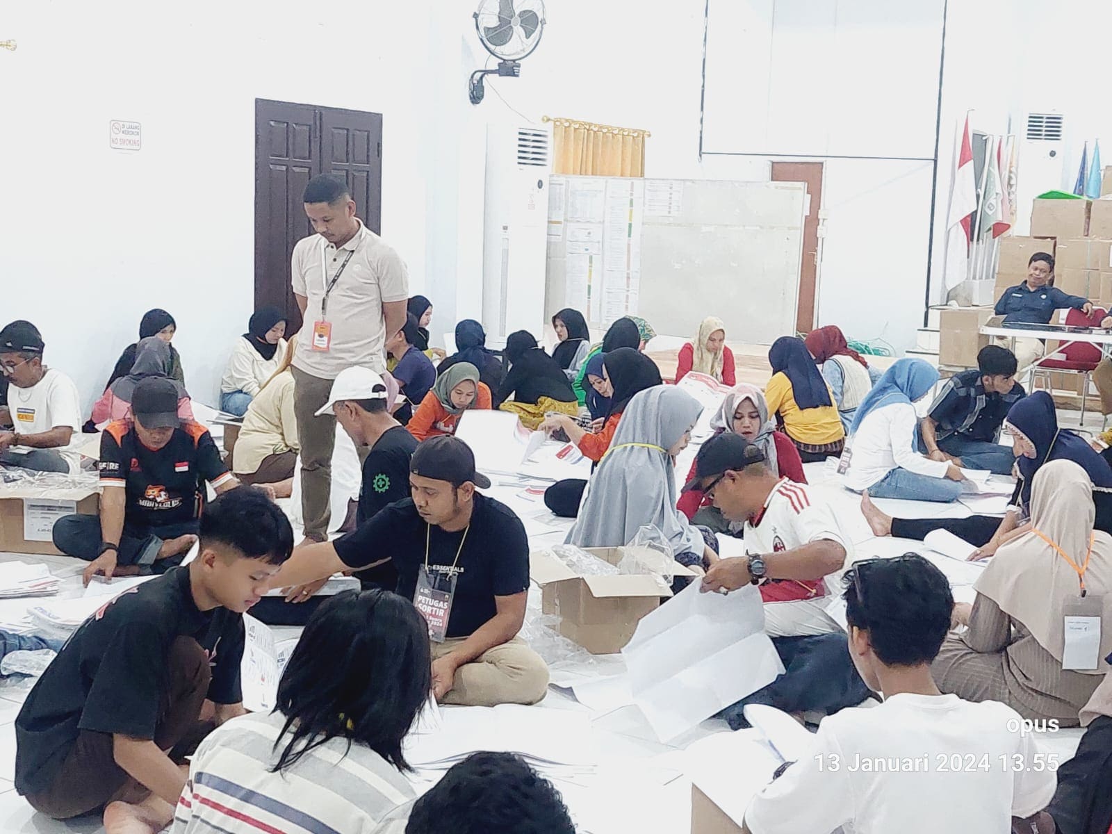 Hari ke-6 Sortir dan Lipat Surat Suara, Bawaslu Bantaeng Awasi Melekat!