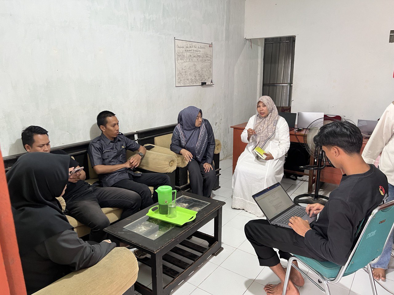 Koordiv HP2H Bawaslu Bantaeng saat melaksanakan monev DPS