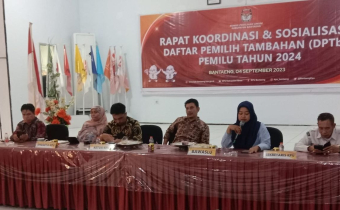 KAWAL DAFTAR PEMILIH, BAWASLU BANTAENG AWASI MELEKAT