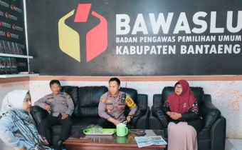 Koordinasi Berjalan, Wakapolres Berkunjung ke Bawaslu Bantaeng